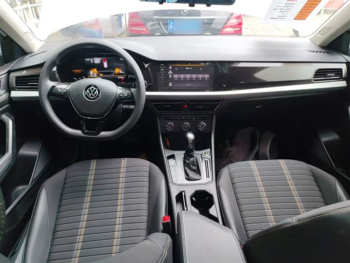 Фото 10 - Volkswagen Lavida