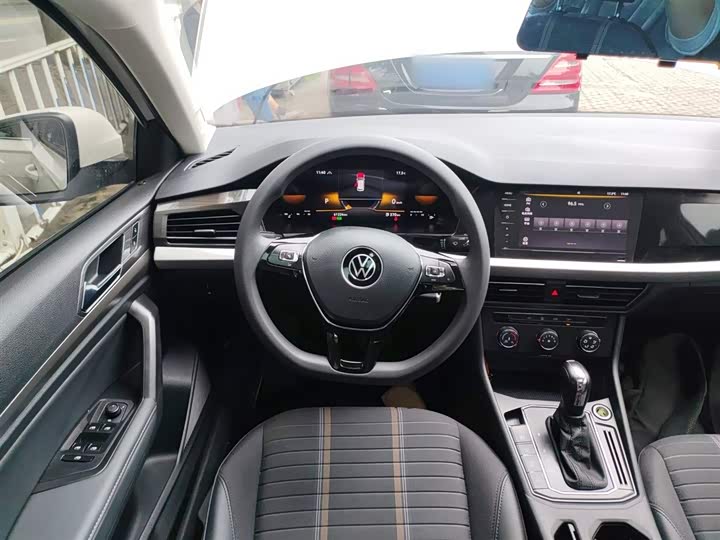 Фото 11 - Volkswagen Lavida