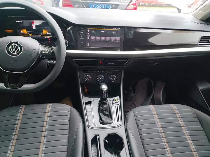 Фото 13 - Volkswagen Lavida