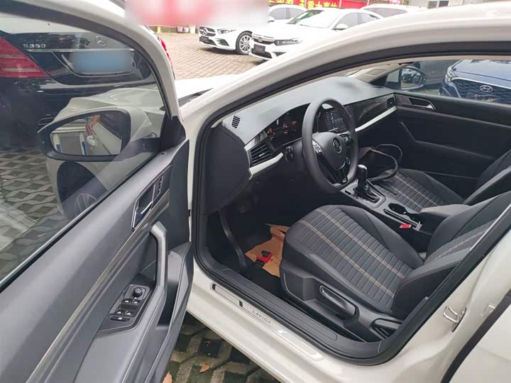 Фото 16 - Volkswagen Lavida