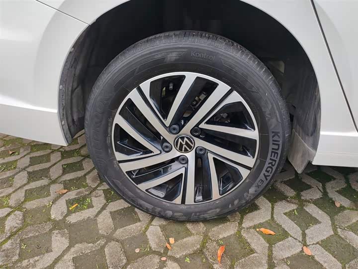 Фото 26 - Volkswagen Lavida