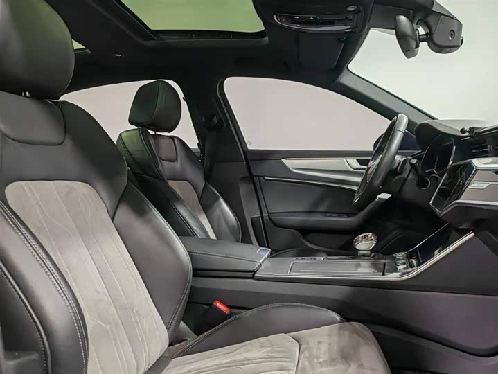 Фото 8 - Audi A6L