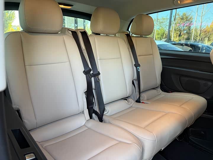 Фото 13 - Mercedes-Benz Vito