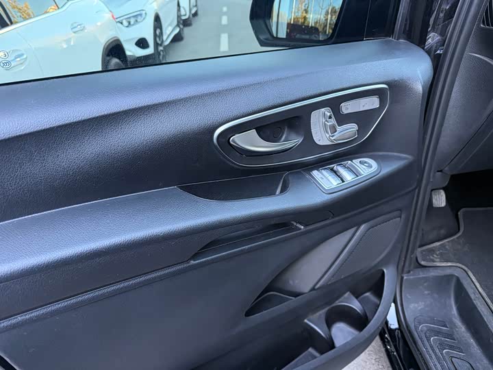 Фото 4 - Mercedes-Benz Vito