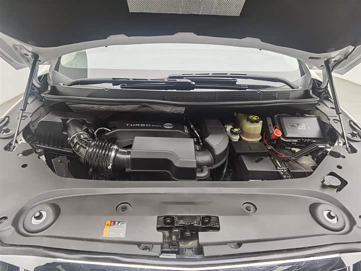 Фото 6 - Buick GL8 ES