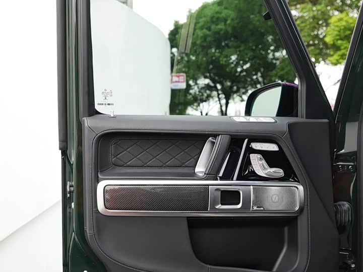 Фото 13 - Mercedes-Benz G-Class AMG