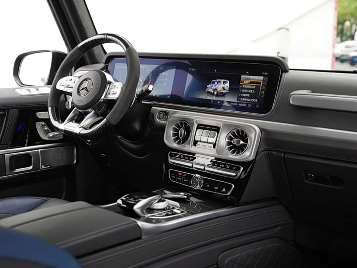 Фото 16 - Mercedes-Benz G-Class AMG