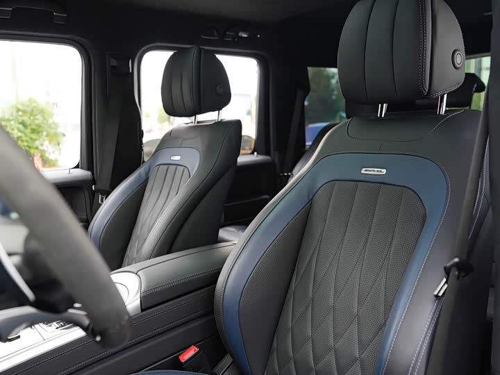 Фото 18 - Mercedes-Benz G-Class AMG