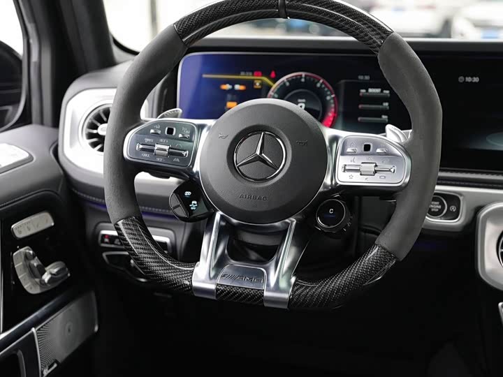 Фото 20 - Mercedes-Benz G-Class AMG