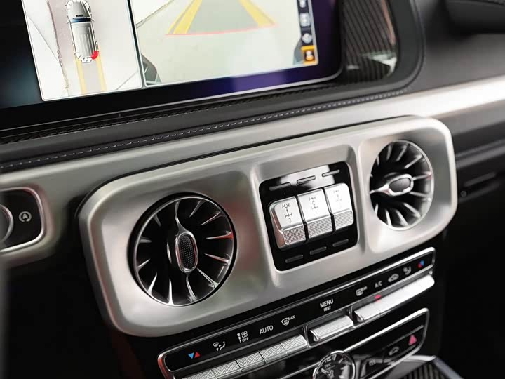 Фото 23 - Mercedes-Benz G-Class AMG