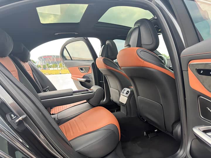 Фото 23 - Mercedes-Benz C-Class