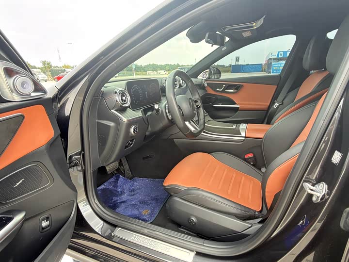 Фото 9 - Mercedes-Benz C-Class