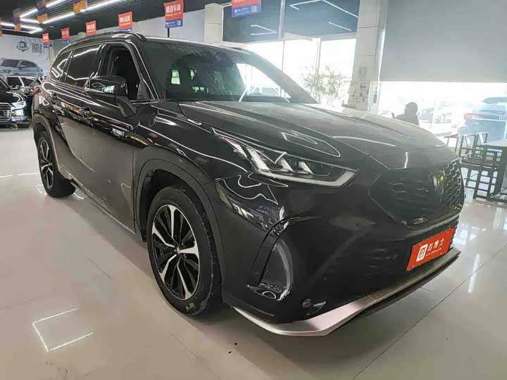 Фото 2 - Toyota Crown Kluger