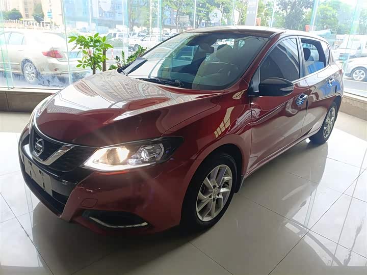 Фото 1 - Nissan Tiida