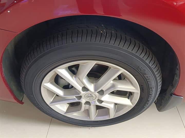 Фото 23 - Nissan Tiida