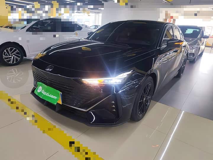 Фото 2 - Changan UNI-V