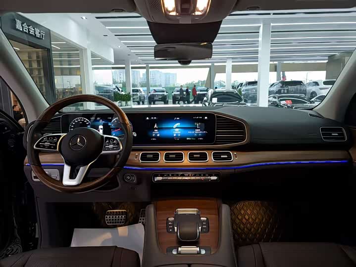 Фото 18 - Mercedes-Benz GLS-Class