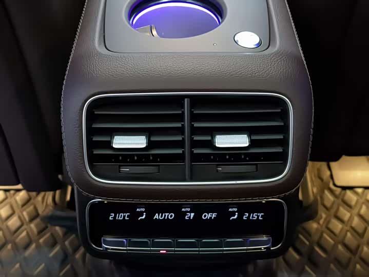 Фото 19 - Mercedes-Benz GLS-Class