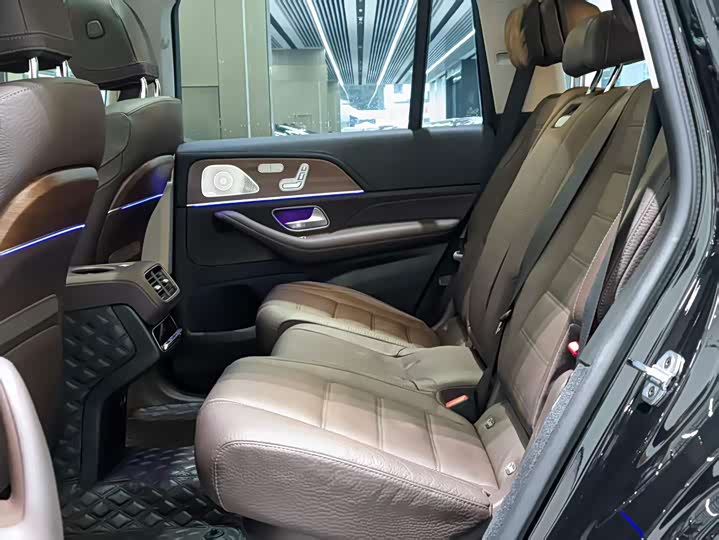 Фото 22 - Mercedes-Benz GLS-Class