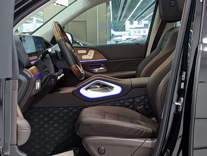 Фото 30 - Mercedes-Benz GLS-Class