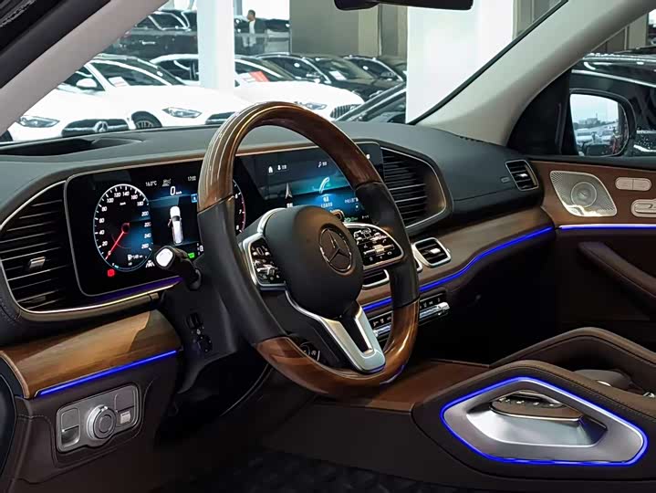 Фото 31 - Mercedes-Benz GLS-Class