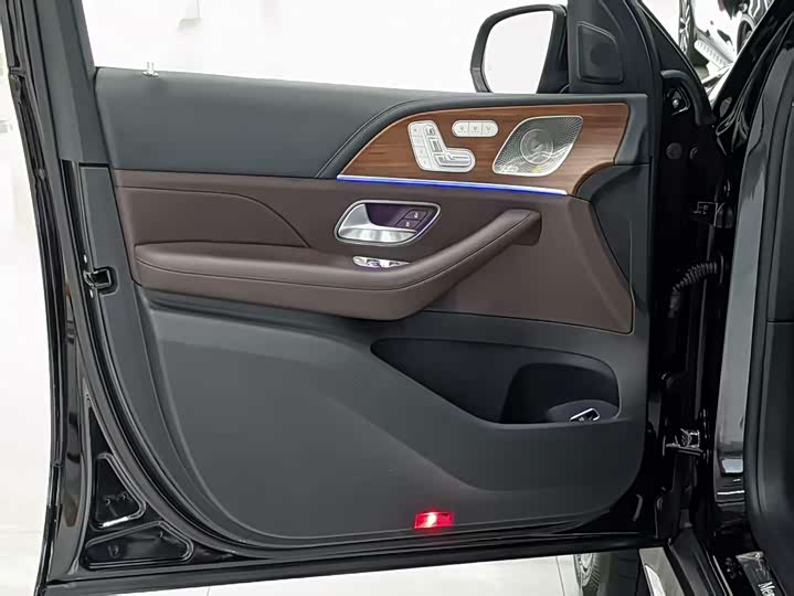 Фото 34 - Mercedes-Benz GLS-Class