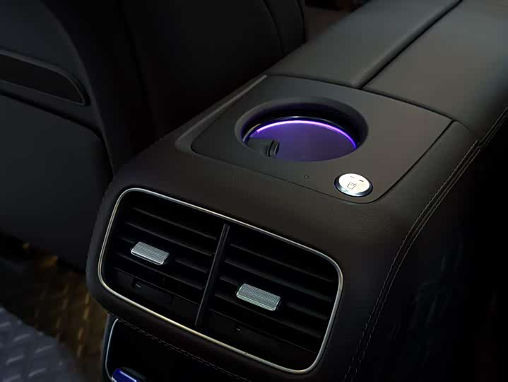 Фото 41 - Mercedes-Benz GLS-Class