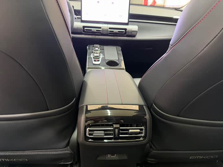 Фото 19 - GAC Trumpchi Emkoo