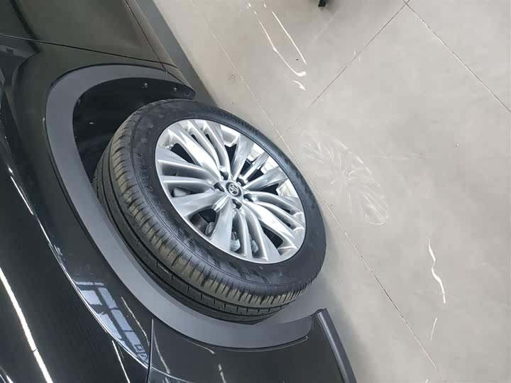 Фото 23 - Toyota Highlander