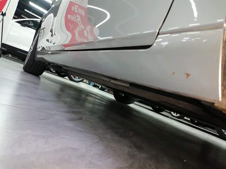 Фото 21 - Lexus ES