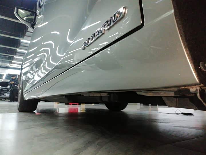 Фото 22 - Lexus ES