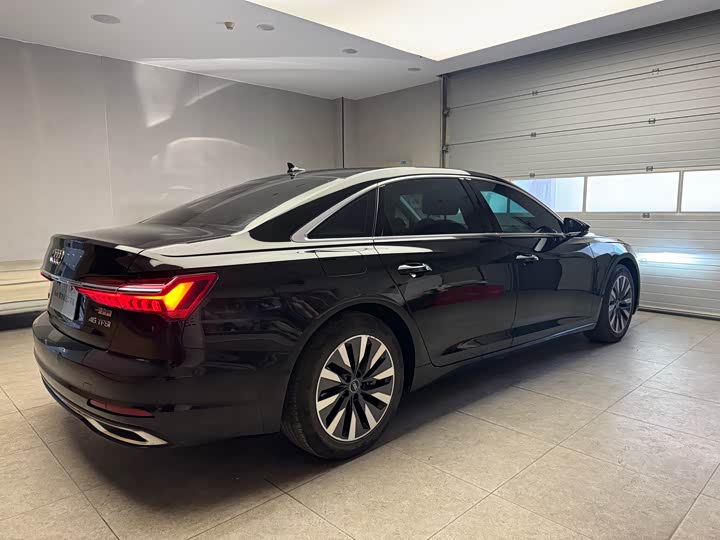 Фото 3 - Audi A6L