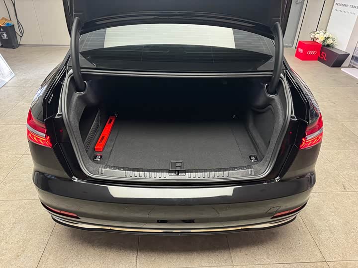 Фото 5 - Audi A6L