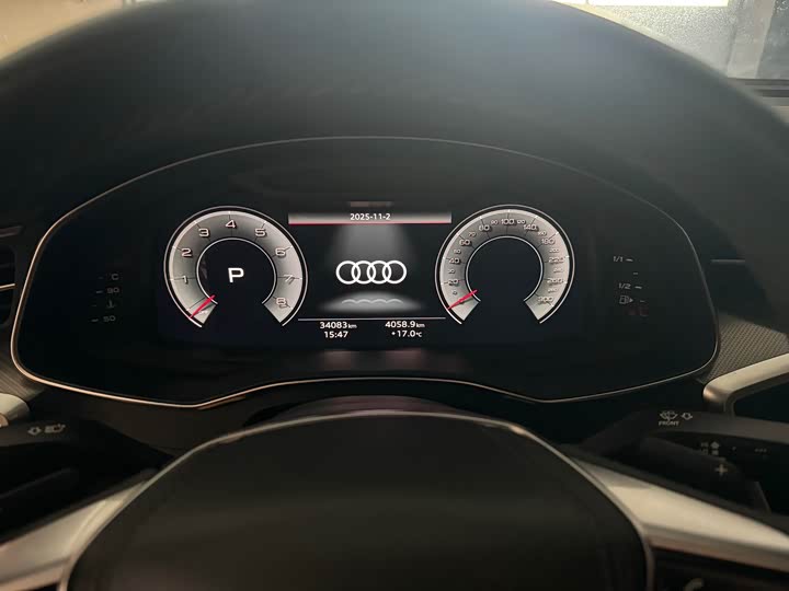 Фото 9 - Audi A6L