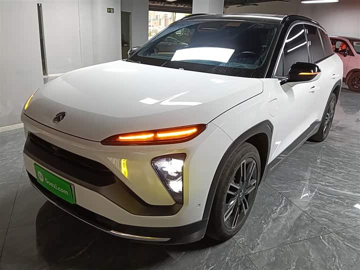 Фото 1 - Nio ES6