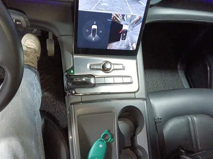 Фото 14 - Nio ES6