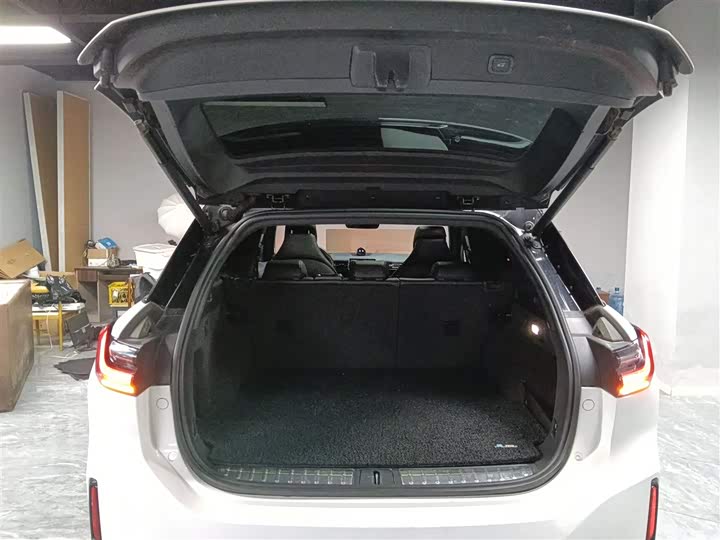 Фото 19 - Nio ES6