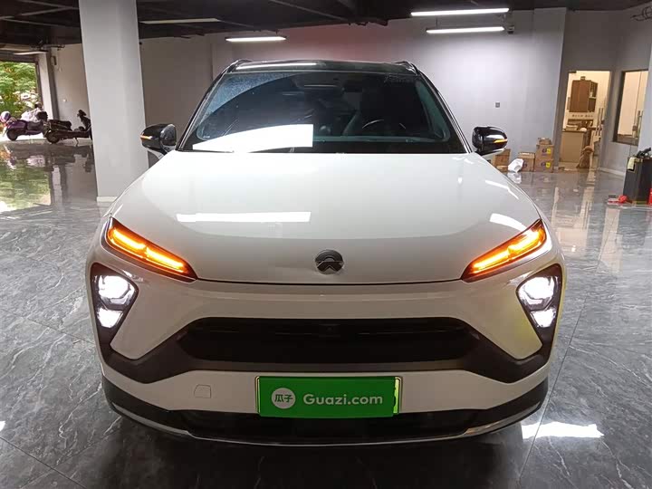 Фото 3 - Nio ES6