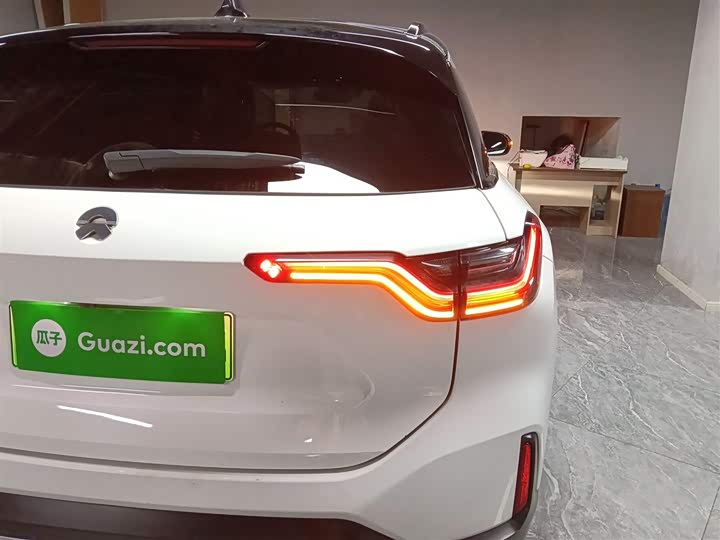 Фото 8 - Nio ES6