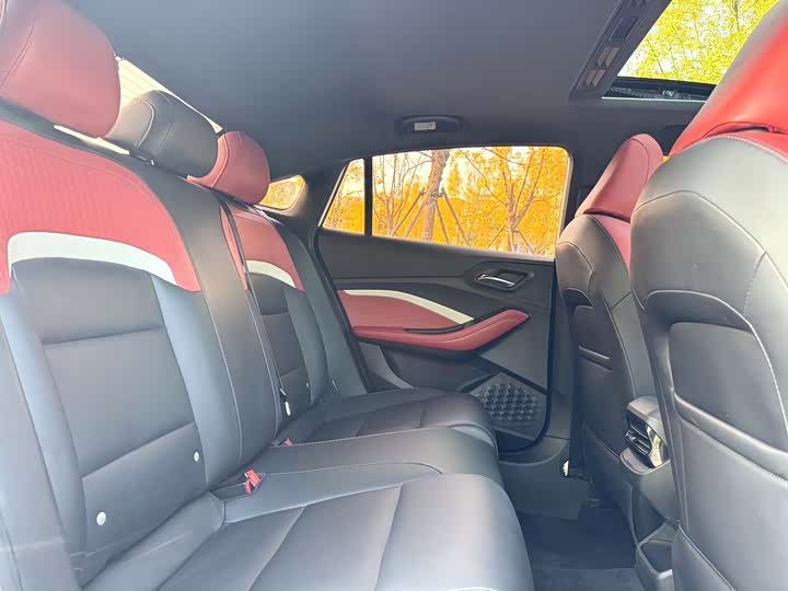 Фото 7 - MG Motor 5