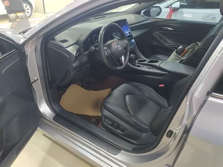 Фото 15 - Toyota Avalon