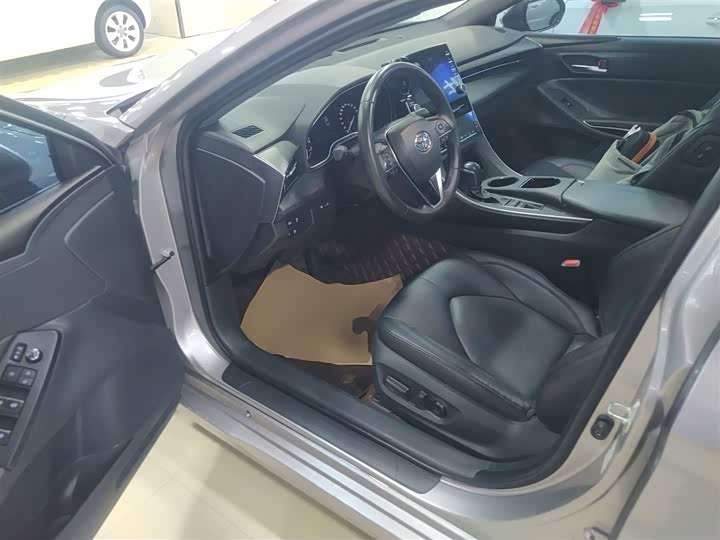 Фото 16 - Toyota Avalon