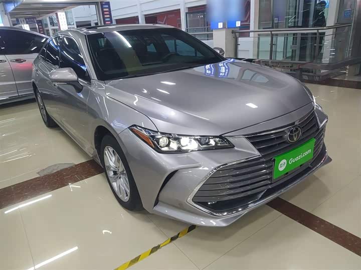 Фото 4 - Toyota Avalon