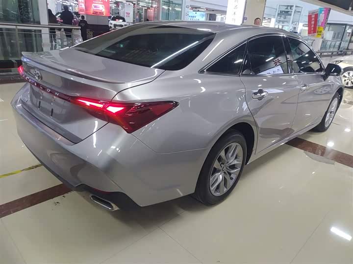 Фото 7 - Toyota Avalon