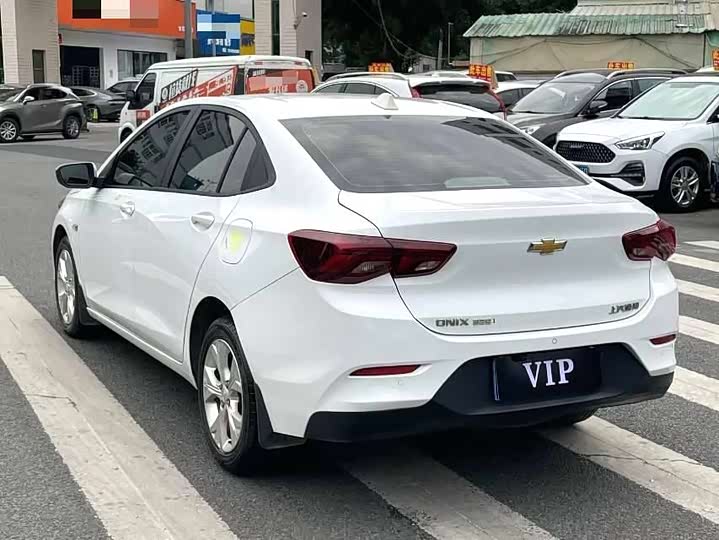 Фото 7 - Chevrolet Onix (Cavalier)