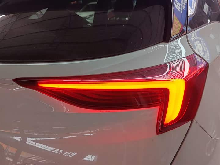 Фото 8 - Buick Velite 6