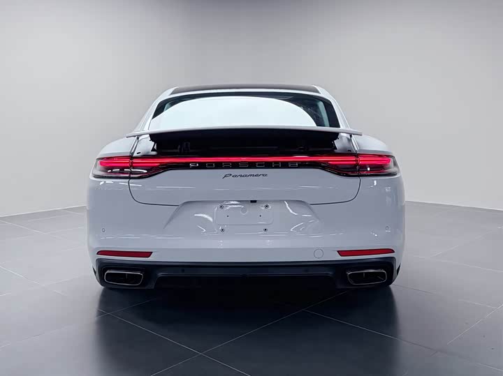 Фото 5 - Porsche Panamera