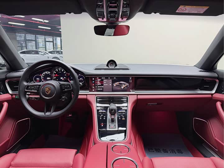 Фото 8 - Porsche Panamera