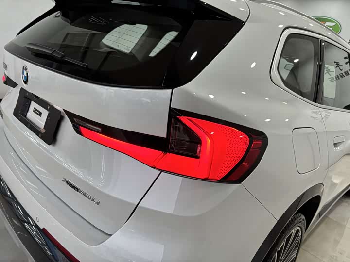 Фото 10 - BMW X1