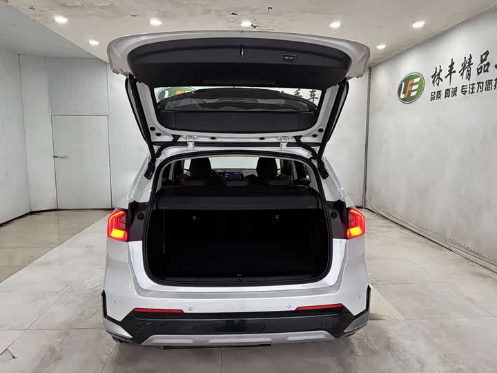 Фото 32 - BMW X1